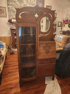 lot 105 image: Antique 1920s Victorian style oak side by side Secretary - has keys - 12D x 36W x 72H