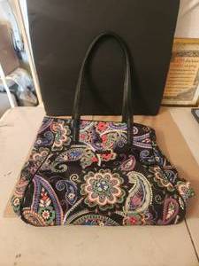 lot 52 image: Vera Bradley handbag - purse - like new