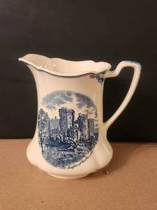lot 55 image: Vintage Johnson Brothers - Old Britain Castles - Blue pitcher