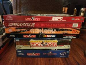 lot 82 image: Selection of 6 Monopoly games