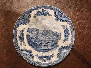 lot 97 image: Vintage Johnson Brothers - Old Britain Castles - 16 Blue plates-saucers