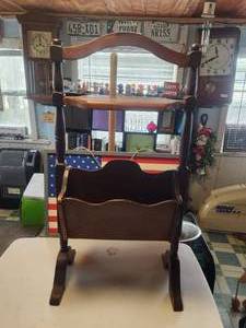 lot 118 image: Vintage wood side table with magazine rack