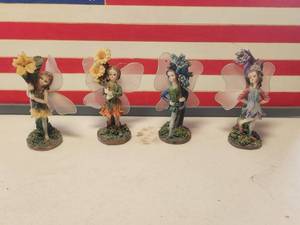 lot 120 image: Selection of 4 Fairys with flowers