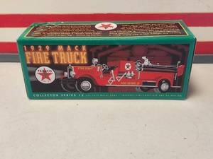 lot 125 image: 1929 Mack Fire Truck - Texaco - Ertl die cast collection