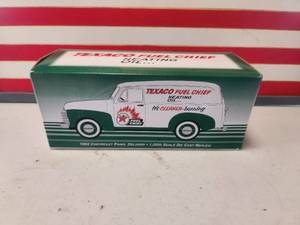 lot 145 image: 1952 Cheverolet Panel Delivery van - Texaco - Ertl die cast collectible