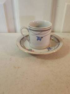 lot 200 image: Selection of Fine China - Cups, saucers