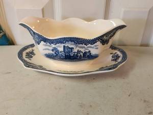 lot 185 image: Vintage Johnson Brothers - Old Britain Castles - Blue serving bowl and attached saucer