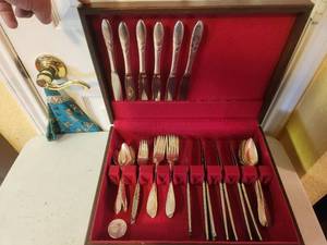 lot 245 image: Selection of Community silverware and wood case