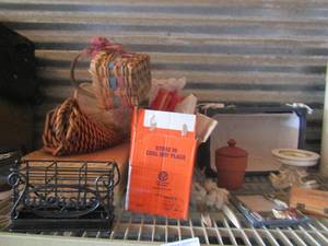lot 39 image: box of candle sticks, various sizes of wicker baskets and various home dcor