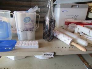 lot 63 image: gtc electric knife used in original box, b&d slinder blinder new, plastic rolling pin,glass rolling pin,viniger bottle, mini plastic cups, 2 handled covered drink despincers