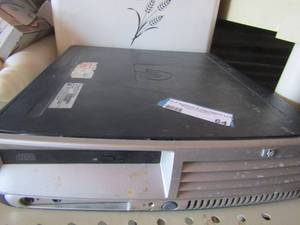 lot 64 image: hp compaq disc. Player