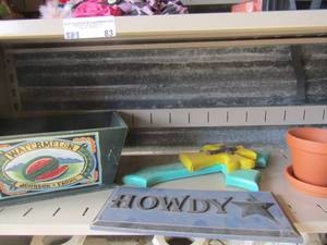 lot 85 image: 6x11x8 wooden fruit box, 5x12 howdy sign, 15x10 yellow and green wooden cross 2 ceramic plant potters