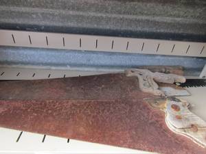 lot 103 image: lot of handsaws