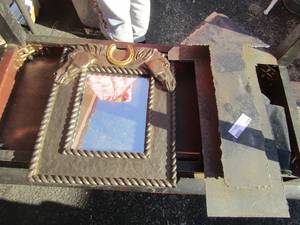 lot 118 image: welded 3d IRON Arrow 25x14, double horse horse shoe wall mirror 17x13 very nice