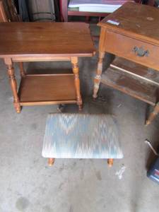 lot 150 image: 8 12x18x12 cushioned stool, 26x22x18 one draw night stand, 22 14x26x16 wooden side table