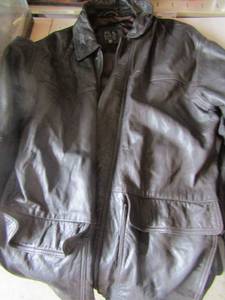 lot 191 image: Jos A. Bank Genuine Leather long coat xxl BLACK