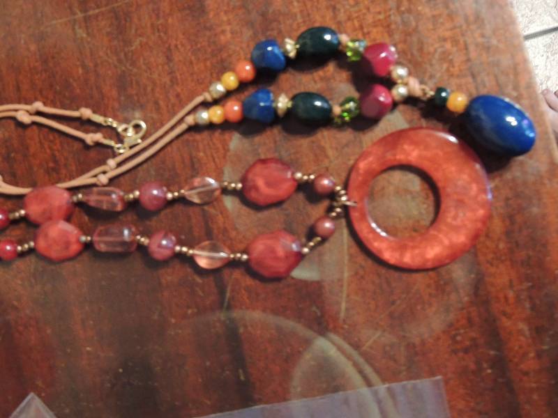 lot 96 image: JEWELRY