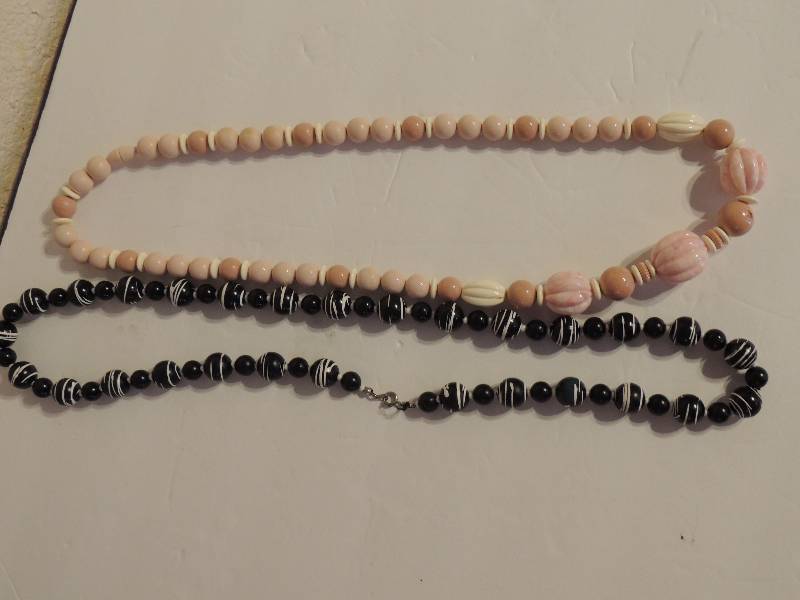 lot 91 image: JEWELRY
