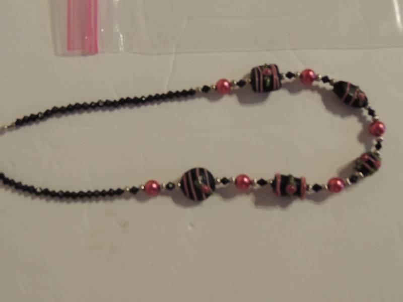 lot 90 image: JEWELRY