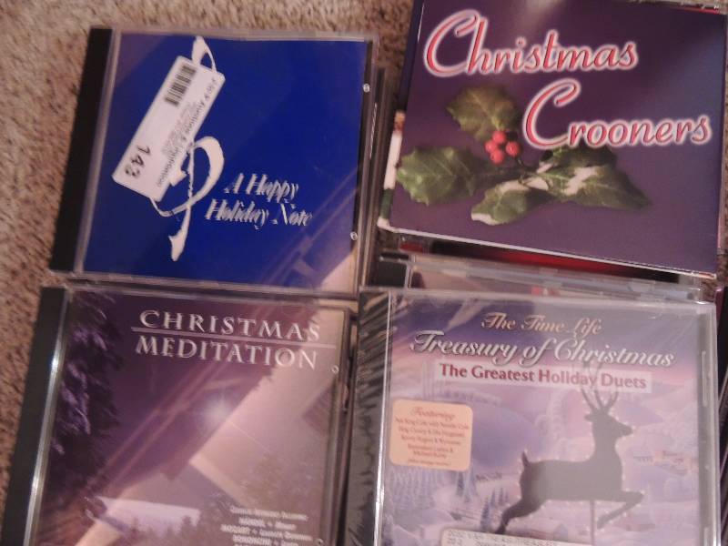 lot 143 image: 20 Christmas CDs...