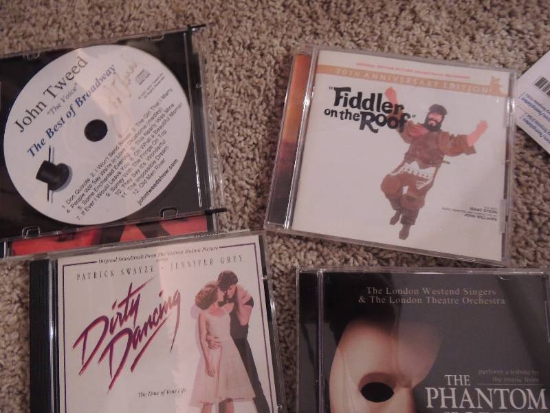 lot 156 image: 5 count Sound track of Movies and B...