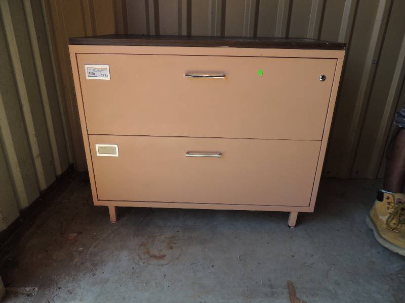 lot 172 image: Pink 2 drawer file cabinet...