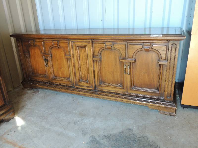 lot 174 image: wooden tv stand...