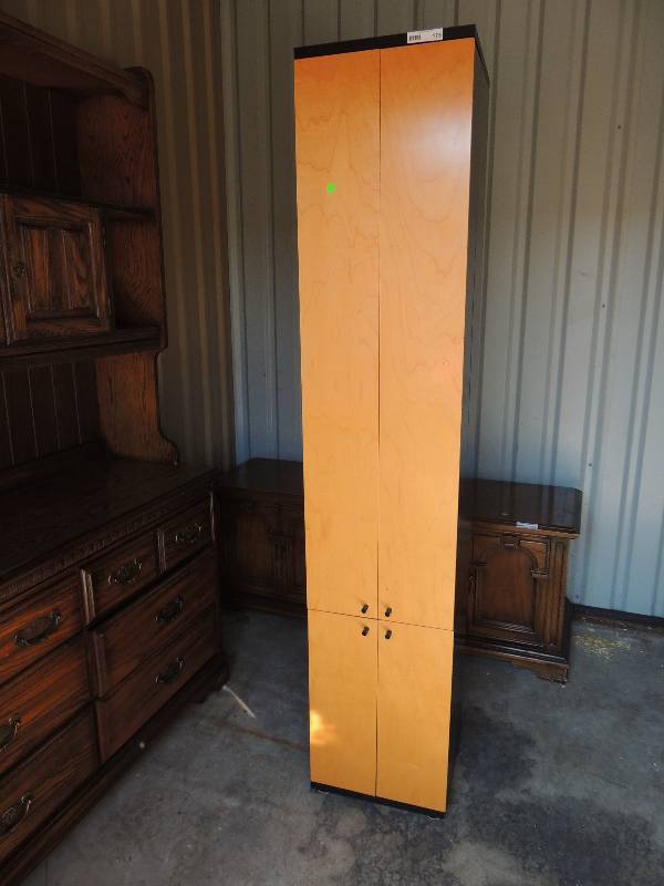 lot 175 image: CD Stand Media centerholder with ...