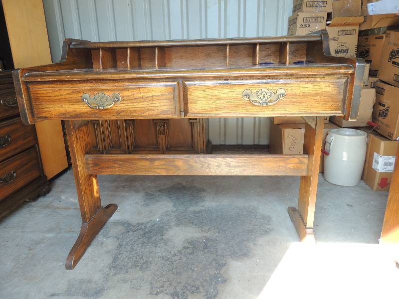 lot 176 image: 2 door cabinet - can be a stand alo...