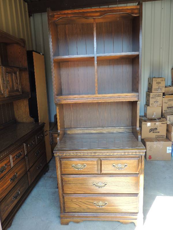 lot 177 image: 2 piece Shelf ( Has cabinet and hut...