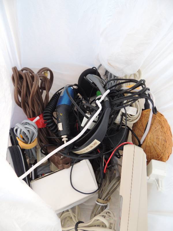 lot 191 image: bag of extension cords...