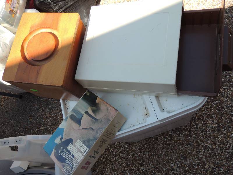 lot 193 image: 4 cassette holders, book ends, etc....
