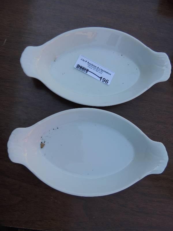 lot 196 image: SMALL SERVING DISHES  QTY 2