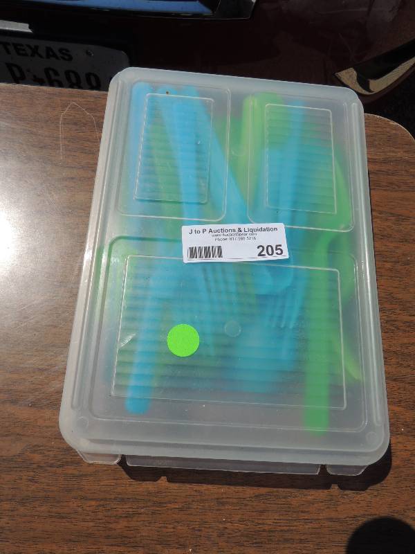 lot 205 image: Tub of Plastic Blue and Green Silve...