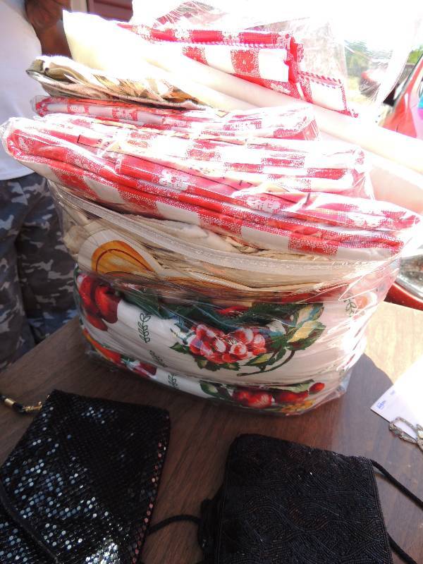 lot 212 image: Bag of various Table Clothes...