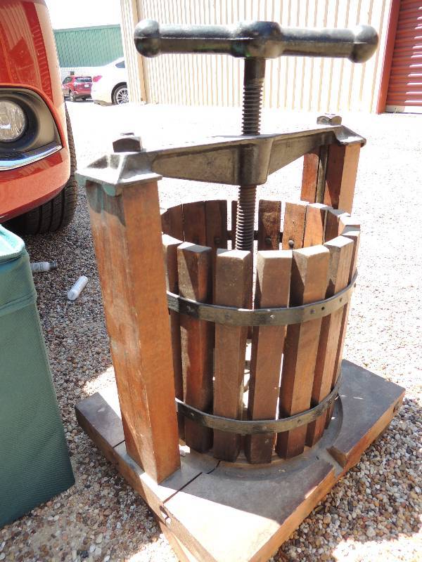 lot 218 image: Vintages wine press - S C & W  CO. ...