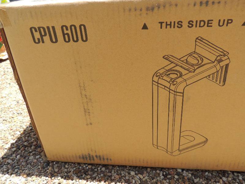 lot 223 image: CPU 1600 Holder...