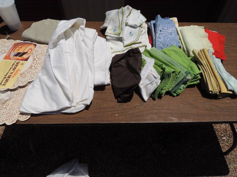 lot 240 image: Table linens - Table Clothes and pl...