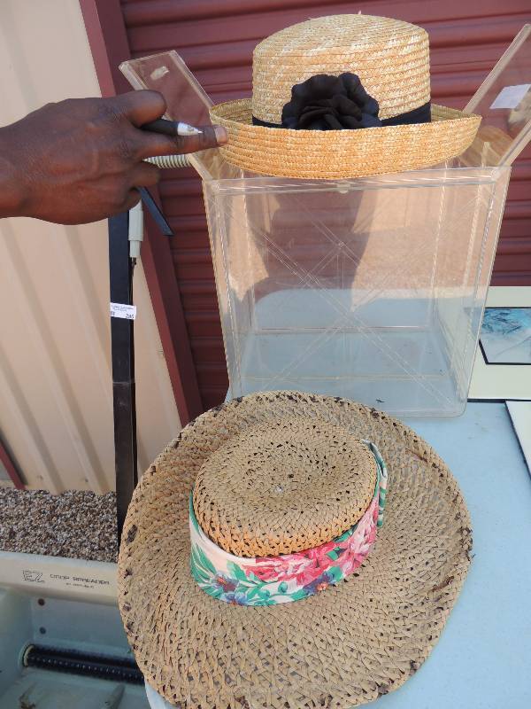 lot 290 image: LADIES DRESS Hat with Black flower,...