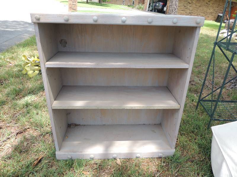 lot 305 image: 3 SHELF wooden SHELVING UNIT...