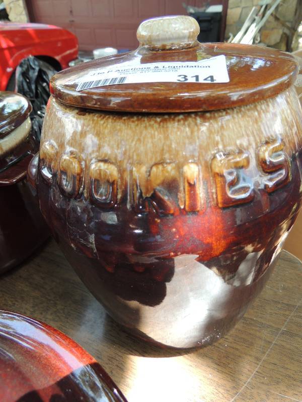 lot 314 image: Vintage Kathy Kale Pottery Brown Dr...