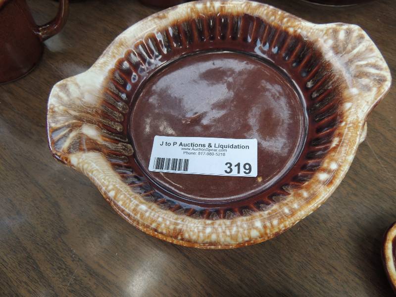 lot 319 image: Pie Dishes x2 by McCoy...