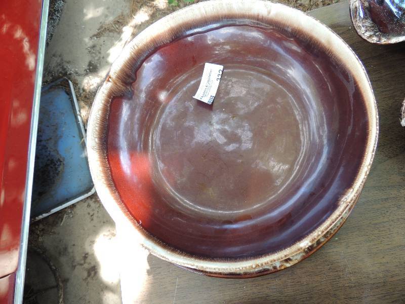 lot 332 image: Pottery Brown Drip Glaze- HULL POT...