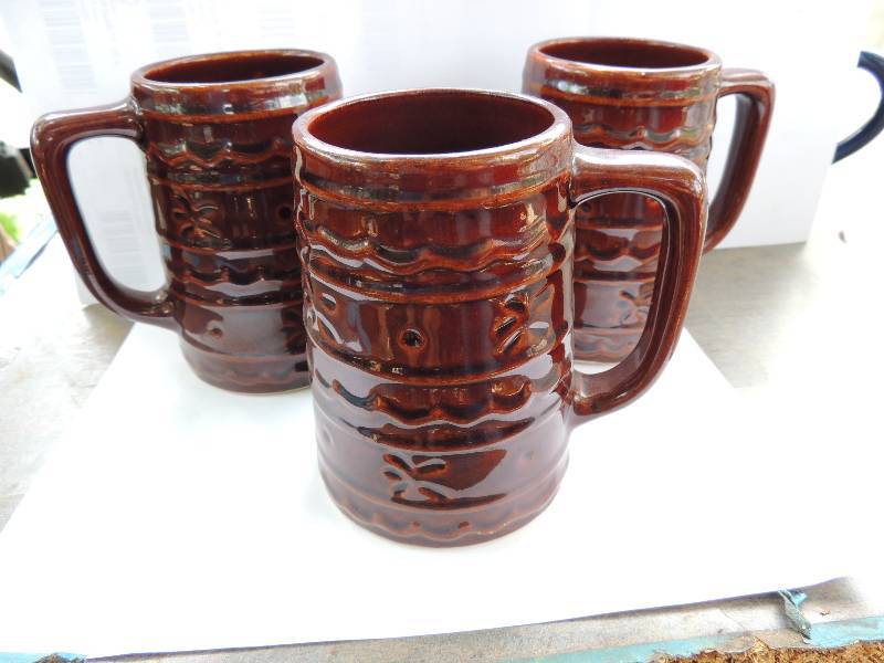 lot 346 image: 3 MCCOY TALL MUGS...