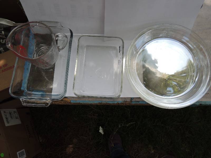 lot 347 image: Anchor Hocking and Pyrex  CASSEROLE...