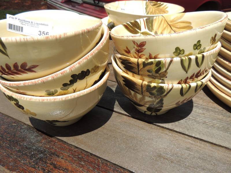 lot 356 image: 6 BOWLS TABLETOP GALLERIES  Maya...