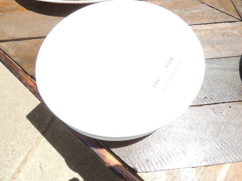 lot 361 image: 5 Dinner ware PLATES...