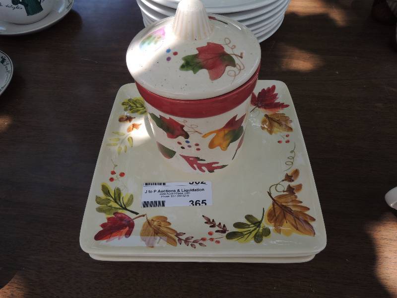 lot 365 image: Canisters & 2 SQUARE PLATES BY DIN...