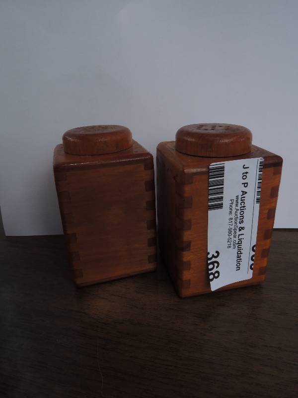 lot 368 image: Wooden Salt and Pepper shakers by R...