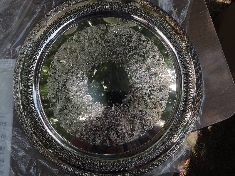 lot 371 image: Large Silver Platter made in the US...